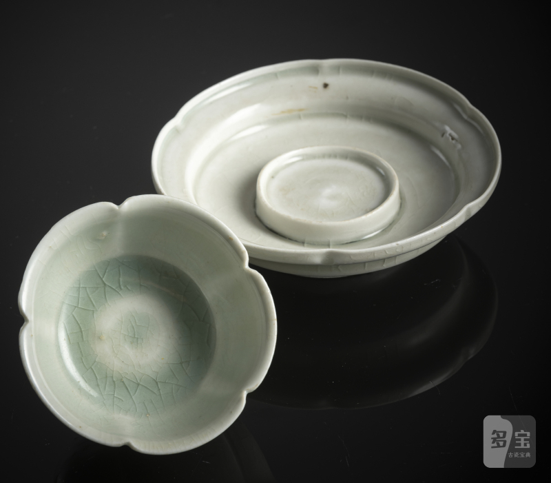 A floriform 'qingbai' ware tea cup and associated stand - 图2